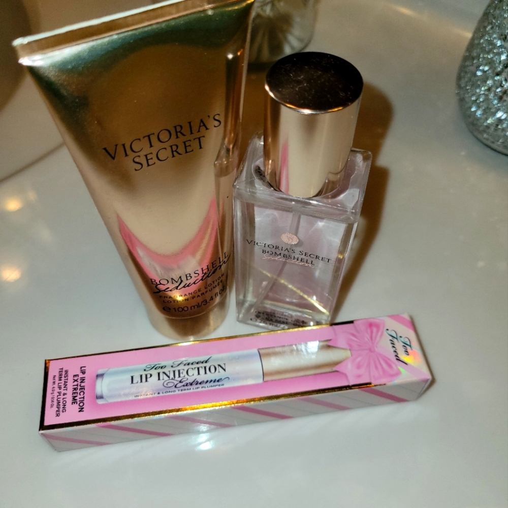 Full size too faced lip injection